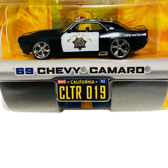 Dub City Big Muscle 69 Chevy Camaro Jada Toys - Picture 2 of 8